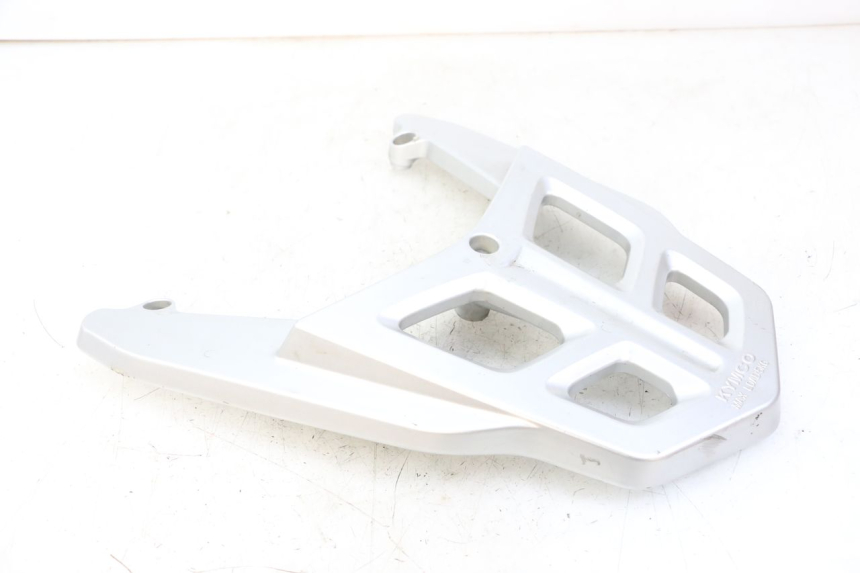 photo de LUGGAGE RACK KYMCO PEOPLE S 125 (2000 - 2008) - Technical close-up