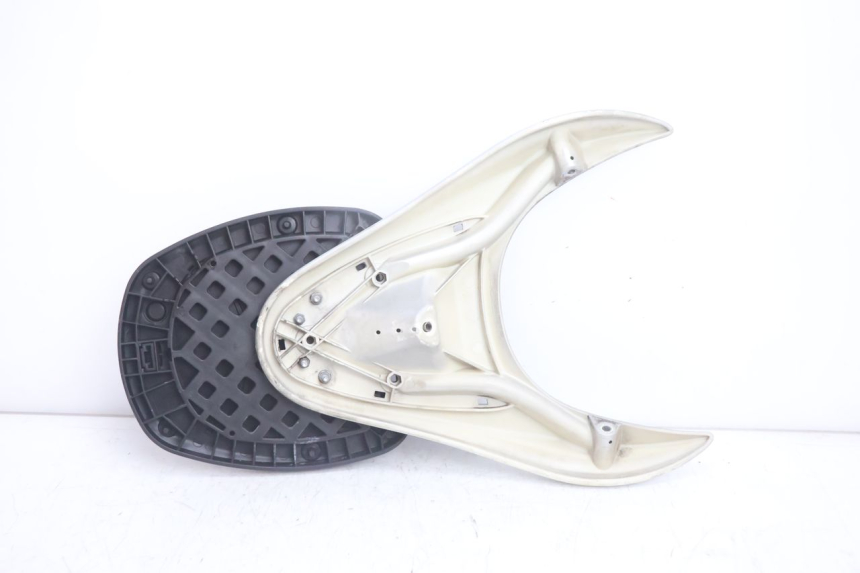 photo de LUGGAGE RACK PIAGGIO LIBERTY 125 (1998 - 2008) - Additional view of the item