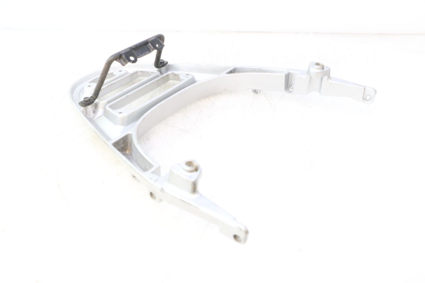 photo de LUGGAGE RACK KYMCO LIKE 125 (2009 - 2016) - Technical close-up