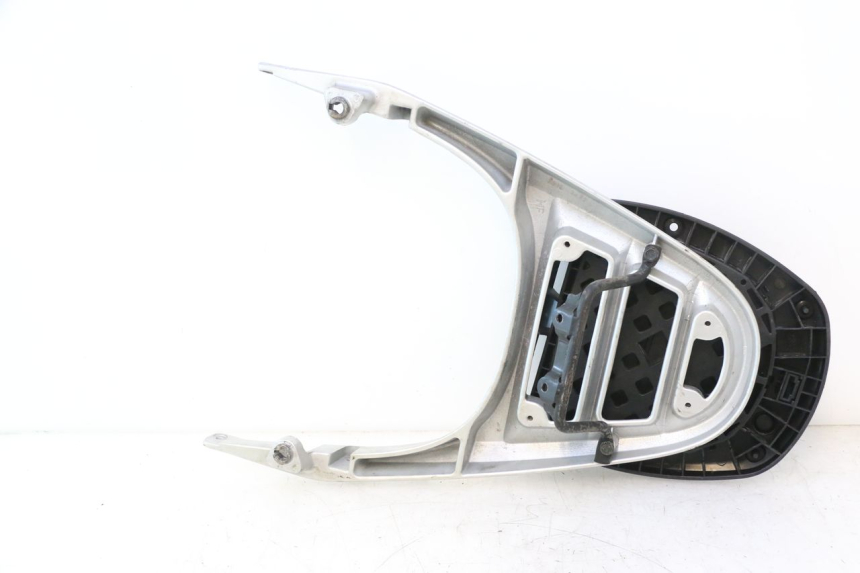 photo de LUGGAGE RACK KYMCO LIKE 125 (2009 - 2016) - Component detail