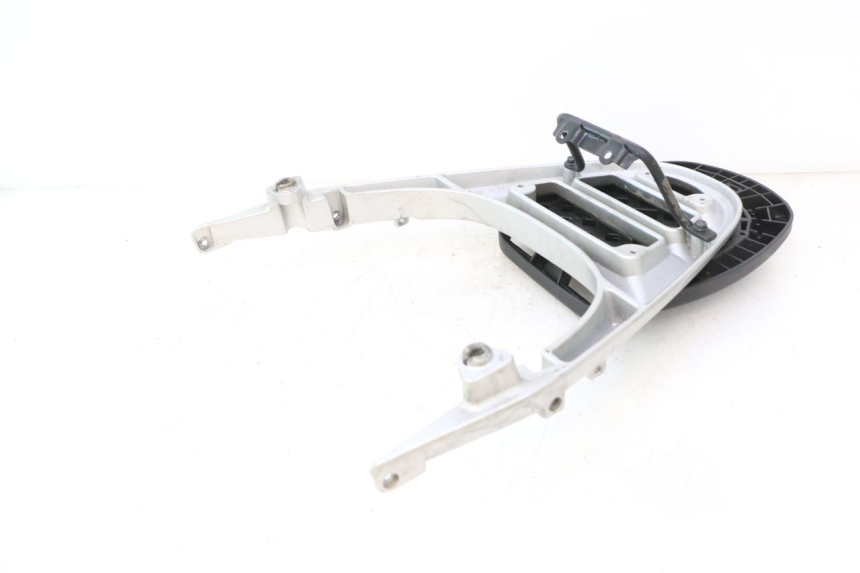 photo de LUGGAGE RACK KYMCO LIKE 125 (2009 - 2016) - Zoom on usage condition