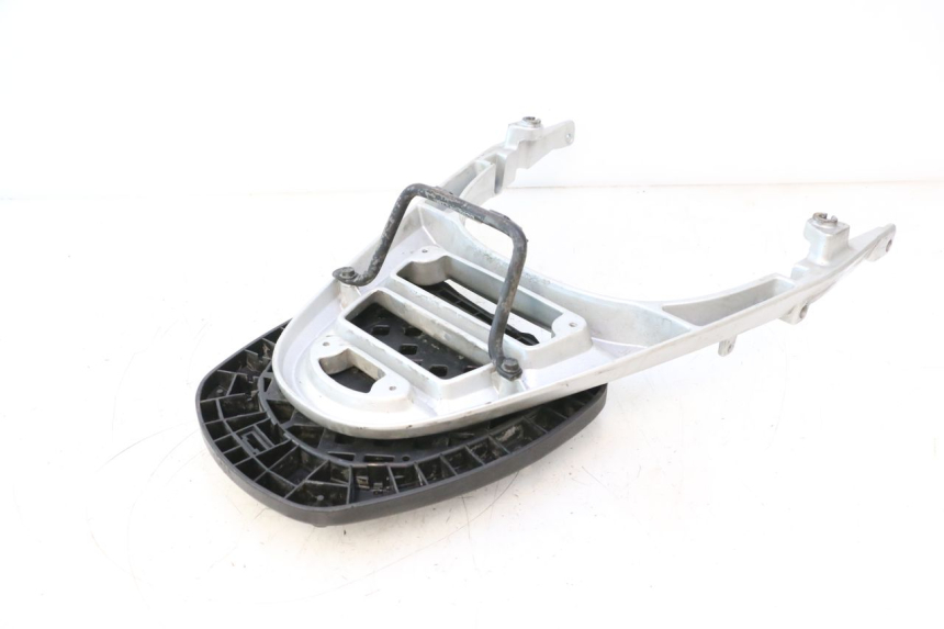 photo de LUGGAGE RACK KYMCO LIKE 125 (2009 - 2016) - Technical close-up