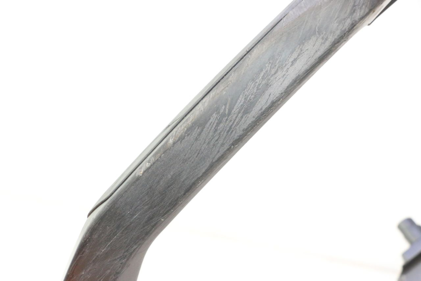 photo de LUGGAGE RACK PIAGGIO MP3 HPE 530 (2022 - 2026) - Zoom on usage condition