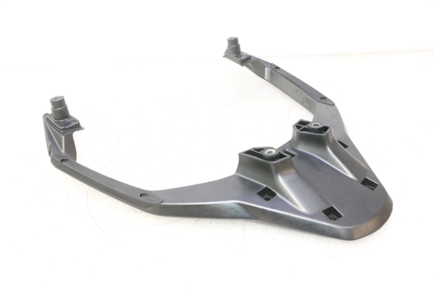 photo de LUGGAGE RACK PIAGGIO MP3 HPE 530 (2022 - 2026) - Fixing points details