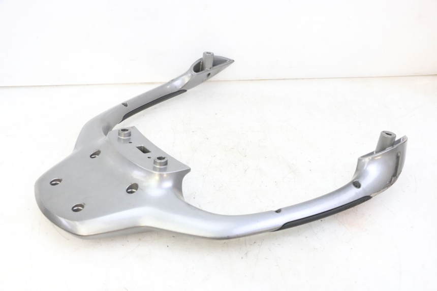 photo de LUGGAGE RACK PIAGGIO MP3 500 (2014 - 2017) - Zoom on usage condition