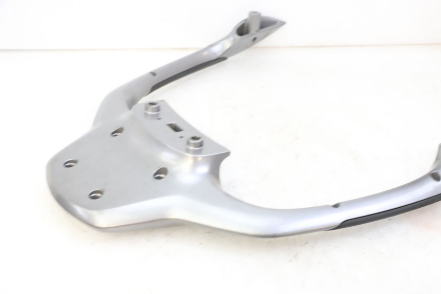 photo de LUGGAGE RACK PIAGGIO MP3 500 (2014 - 2017) - Alternative perspective