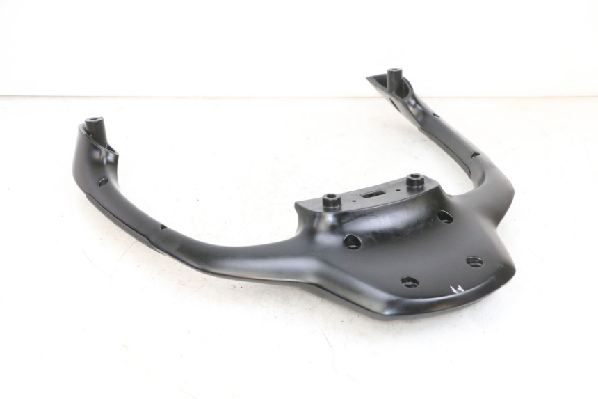 photo de LUGGAGE RACK PIAGGIO MP3 500 (2016 - 2018) - Technical close-up