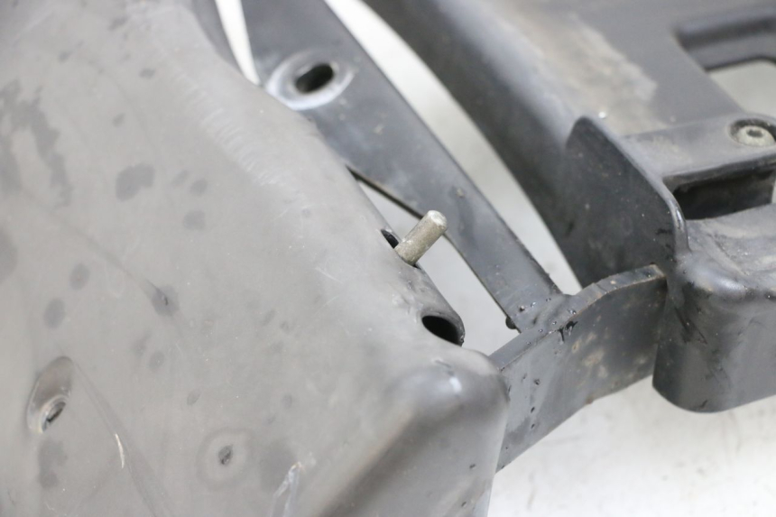 photo de LUGGAGE RACK PIAGGIO MP3 RL 250 (2006 - 2010) - Zoom on usage condition