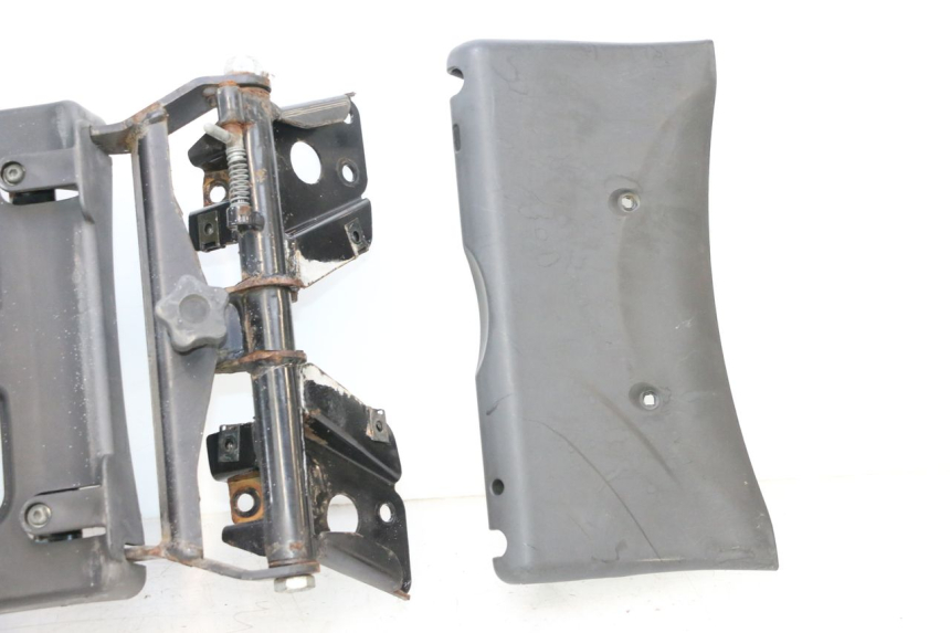 photo de LUGGAGE RACK PIAGGIO MP3 125 (2006 - 2014) - Zoom on usage condition