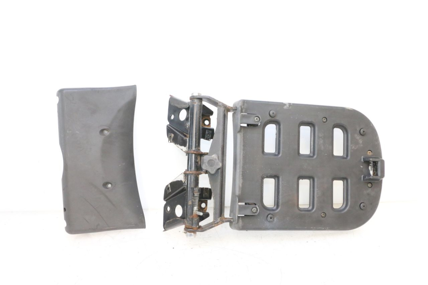 photo de LUGGAGE RACK PIAGGIO MP3 125 (2006 - 2014) - Alternative perspective