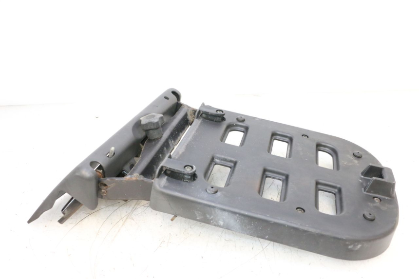 photo de LUGGAGE RACK PIAGGIO MP3 125 (2006 - 2014) - Surface and material condition