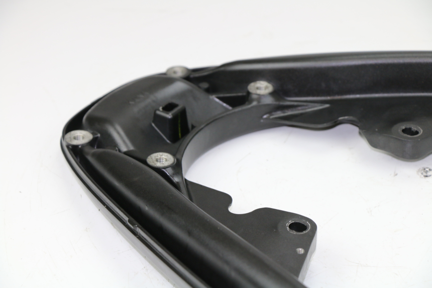 photo de LUGGAGE RACK HONDA PCX (JF28) 125 (2009 - 2011) - Technical close-up