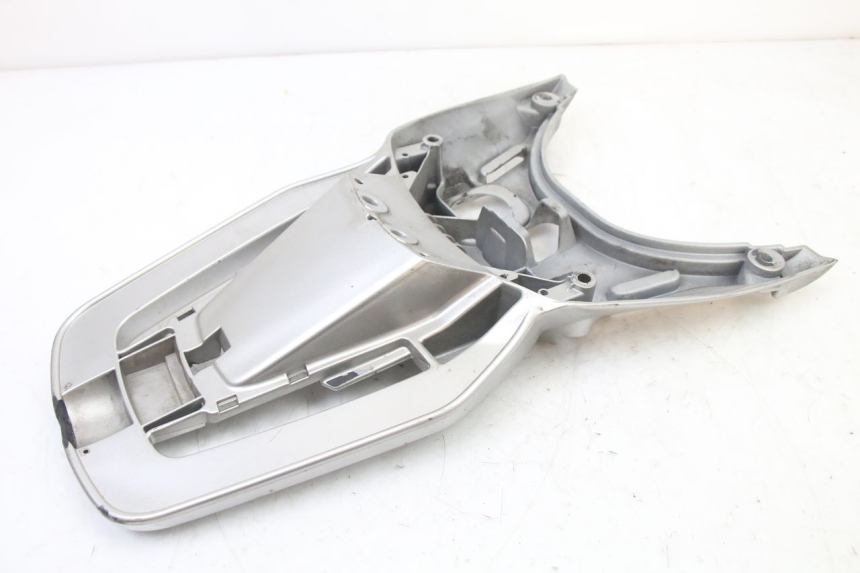 photo de LUGGAGE RACK PIAGGIO VESPA GRANTURISMO 125 (2003 - 2007) - Additional view of the item