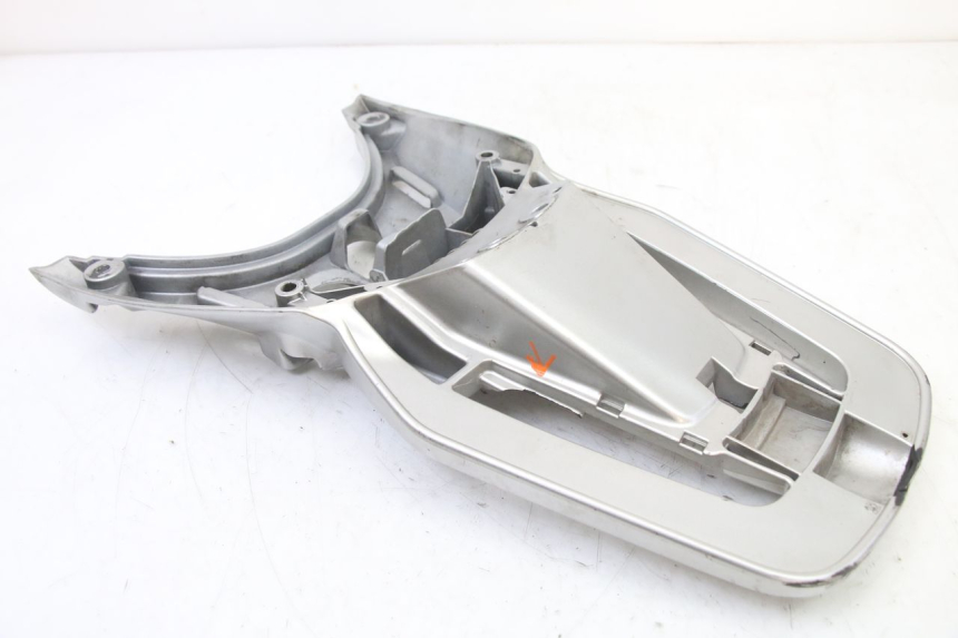 photo de LUGGAGE RACK PIAGGIO VESPA GRANTURISMO 125 (2003 - 2007) - Distinctive features