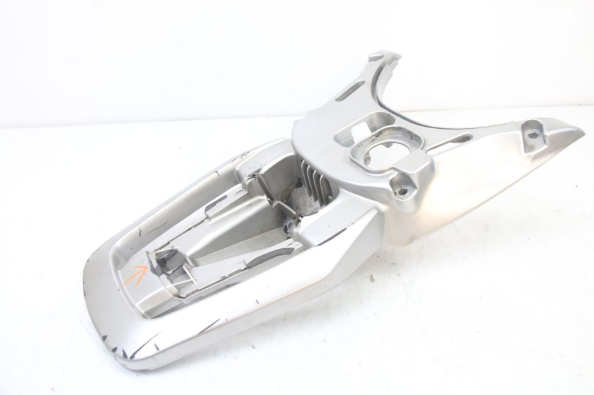 photo de LUGGAGE RACK PIAGGIO VESPA GRANTURISMO 125 (2003 - 2007) - Fixing points details