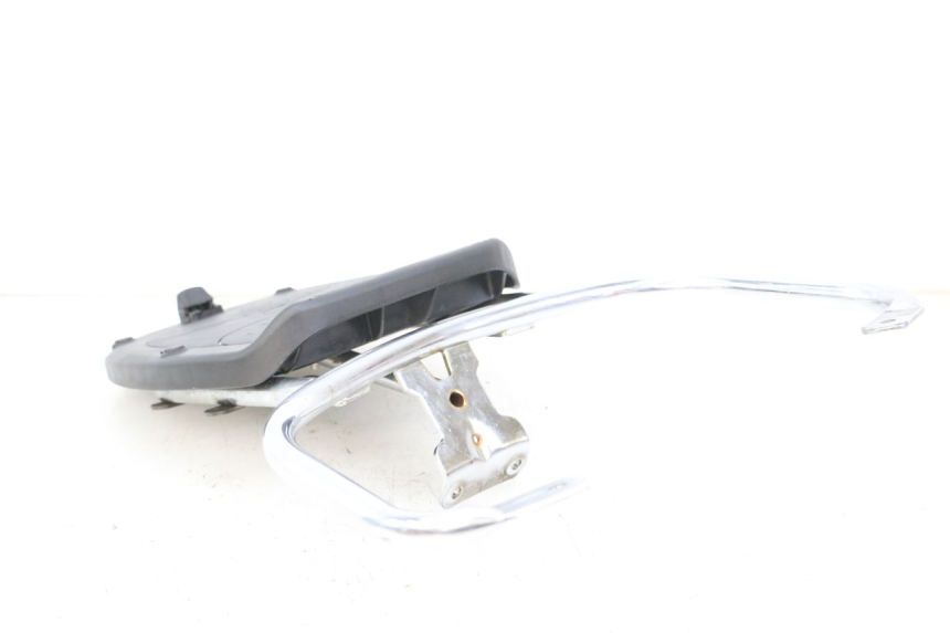 photo de LUGGAGE RACK PIAGGIO VESPA LX 2T 50 (2005 - 2013) - Additional view of the item