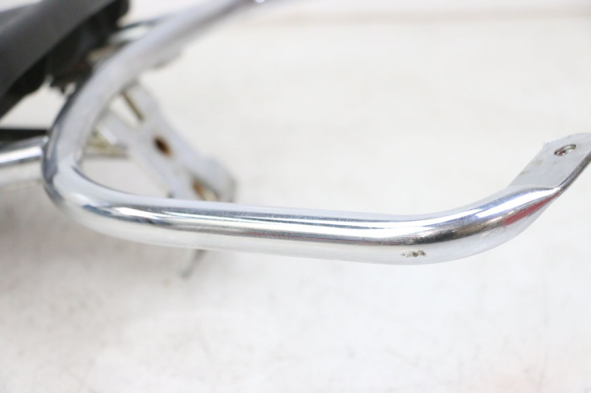 photo de LUGGAGE RACK PIAGGIO VESPA LX 2T 50 (2005 - 2013) - Zoom on usage condition