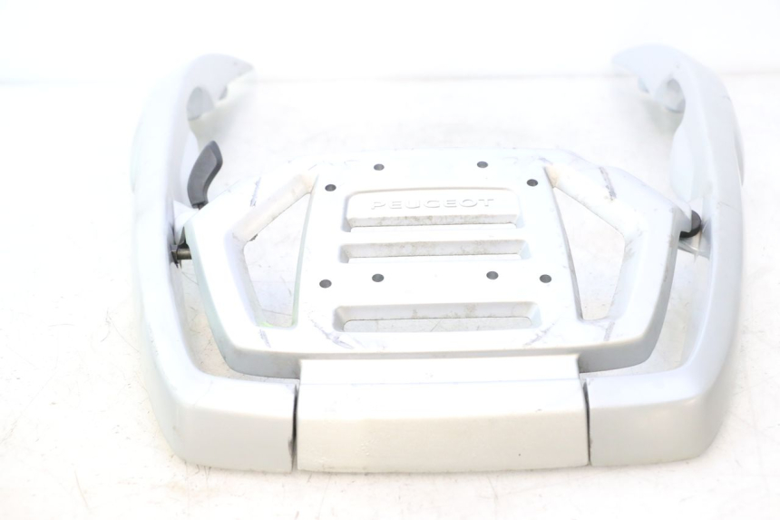 photo de LUGGAGE RACK PEUGEOT SATELIS 125 (2013 - 2018) - Focus on structure