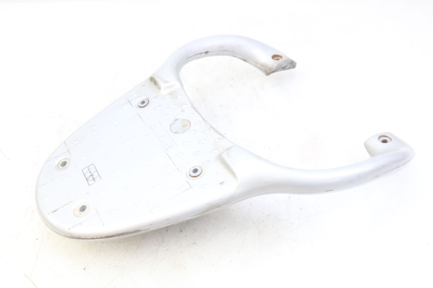 photo de LUGGAGE RACK APRILIA SCARABEO 100 (2003 - 2012) - Fixing points details