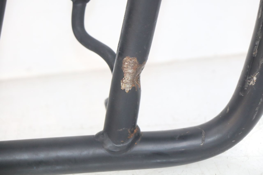 photo de LUGGAGE RACK HONDA SCV LEAD 100 (2003 - 2007) - Distinctive features