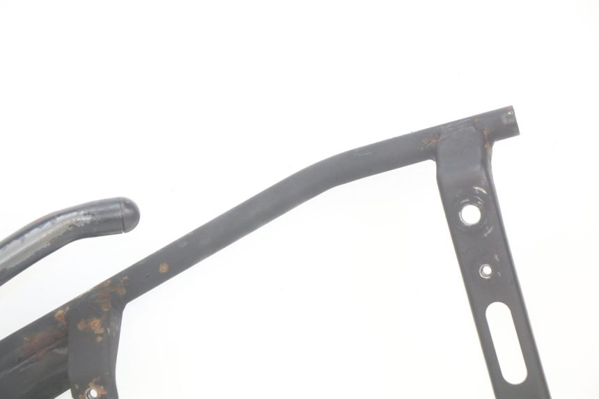 photo de LUGGAGE RACK HONDA SCV LEAD 100 (2003 - 2007) - Distinctive features