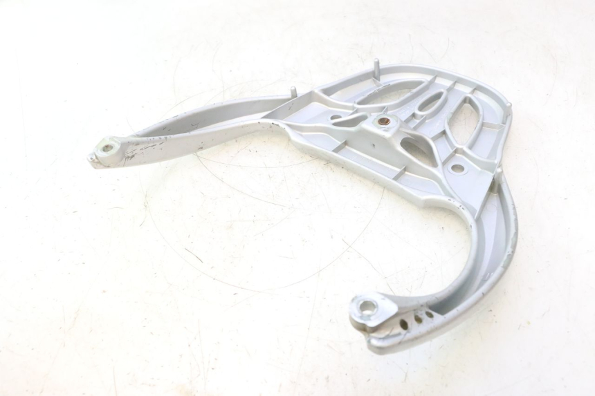 photo de LUGGAGE RACK HONDA SH 125 (2001 - 2003) - Fixing points details