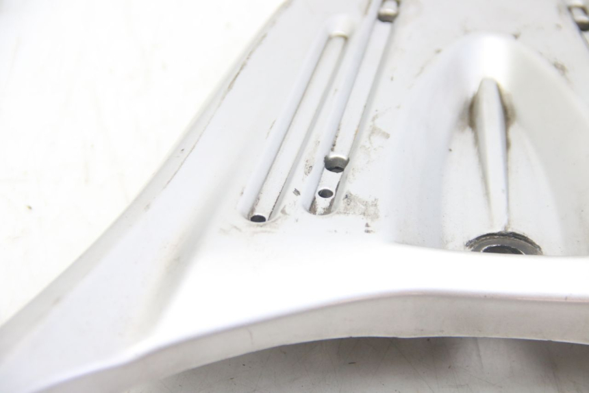 photo de LUGGAGE RACK SUZUKI SIXTEEN 125 (2008 - 2010) - Zoom on usage condition