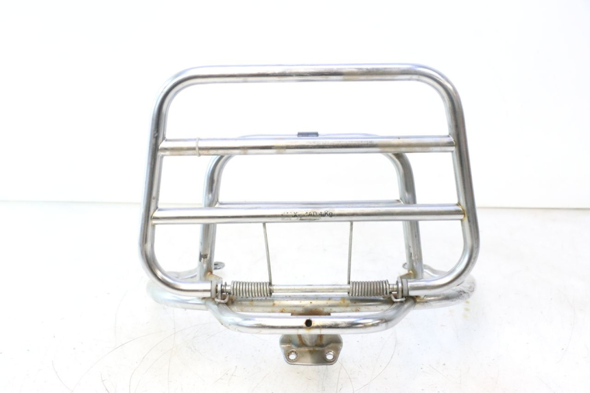 photo de LUGGAGE RACK PIAGGIO VESPA PRIMAVERA 2T 50 (2013 - 2018) - Zoom on usage condition