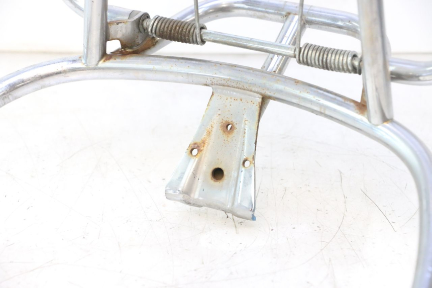 photo de LUGGAGE RACK PIAGGIO VESPA PRIMAVERA 2T 50 (2013 - 2018) - Fixing points details