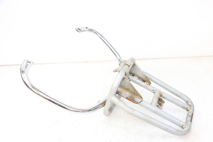 photo de LUGGAGE RACK PIAGGIO VESPA S 2T 50 (2007 - 2014) - Fixing points details