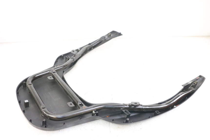 photo de LUGGAGE RACK PIAGGIO X10 125 (2012 - 2017) - Distinctive features