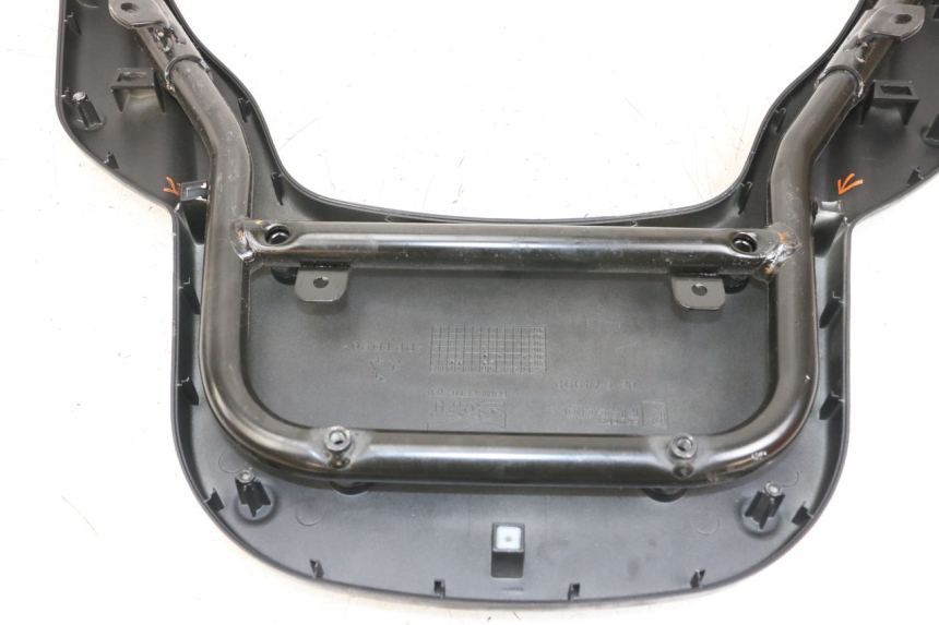 photo de LUGGAGE RACK PIAGGIO X10 125 (2012 - 2017) - Alternative angle
