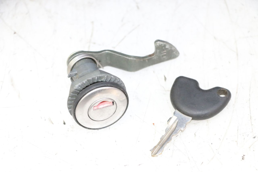 photo de LUGGAGE RACK PIAGGIO X9 EVOLUTION 125 (2003 - 2007) - Supplementary product photo