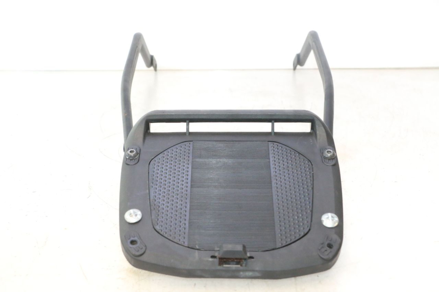 photo de LUGGAGE RACK YAMAHA XJR 1300 (1998 - 2002) - Fixing points details