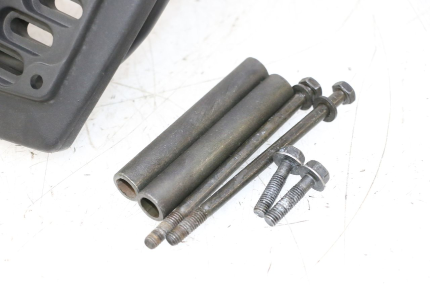 photo de LUGGAGE RACK YAMAHA YP MAJESTY 125 (1998 - 2001) - Additional view of the item