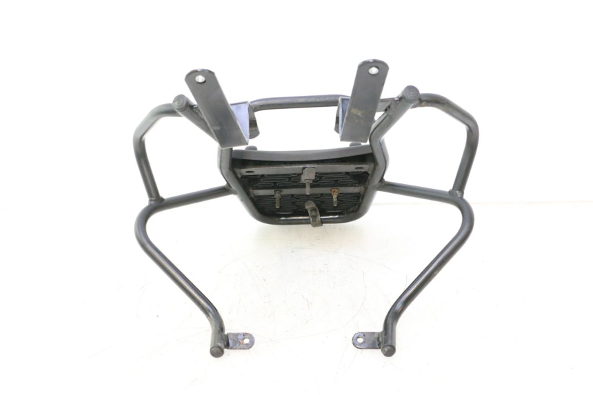photo de LUGGAGE RACK YAMAHA YP MAJESTY 125 (1998 - 2001) - Fixing points details