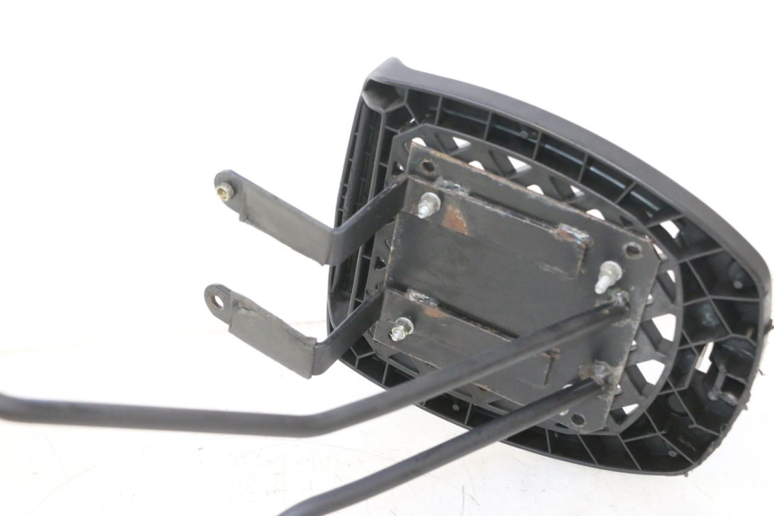 photo de LUGGAGE RACK YAMAHA YP MAJESTY 125 (1998 - 2001) - Surface and material condition