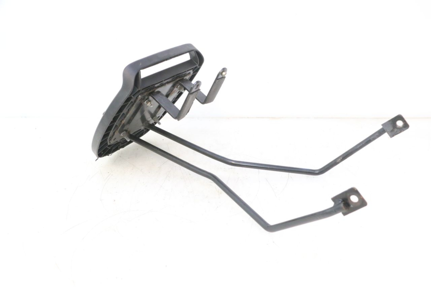 photo de LUGGAGE RACK YAMAHA YP MAJESTY 125 (1998 - 2001) - Markings and original references