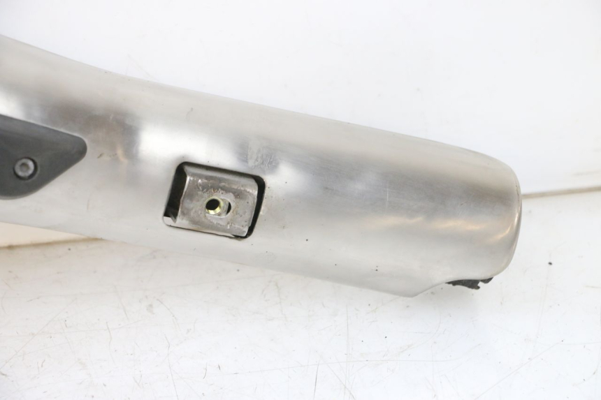 photo de RIGHT EXHAUST PIPE SUZUKI DL V STROM 1000 (2002 - 2007) - Supplementary product photo