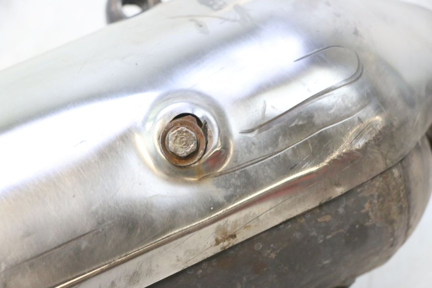photo de EXHAUST PIPE HONDA FES PANTHEON 125 (2003 - 2007) - Zoom on usage condition