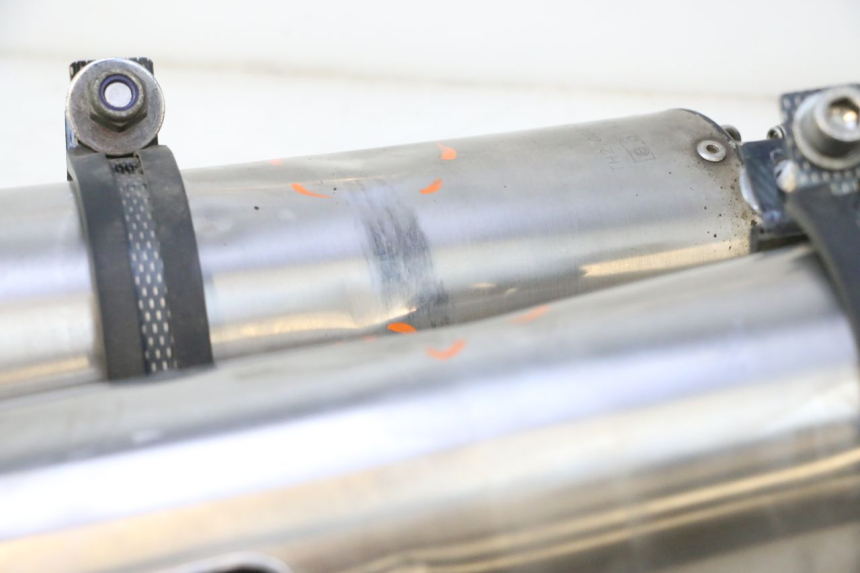 photo de EXHAUST YAMAHA FJR 1300 (2001 - 2005) - Alternative perspective