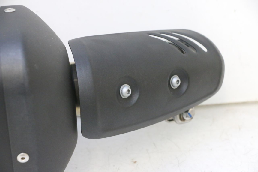 photo de EXHAUST YAMAHA FZ8 800 (2010 - 2016) - Alternative perspective