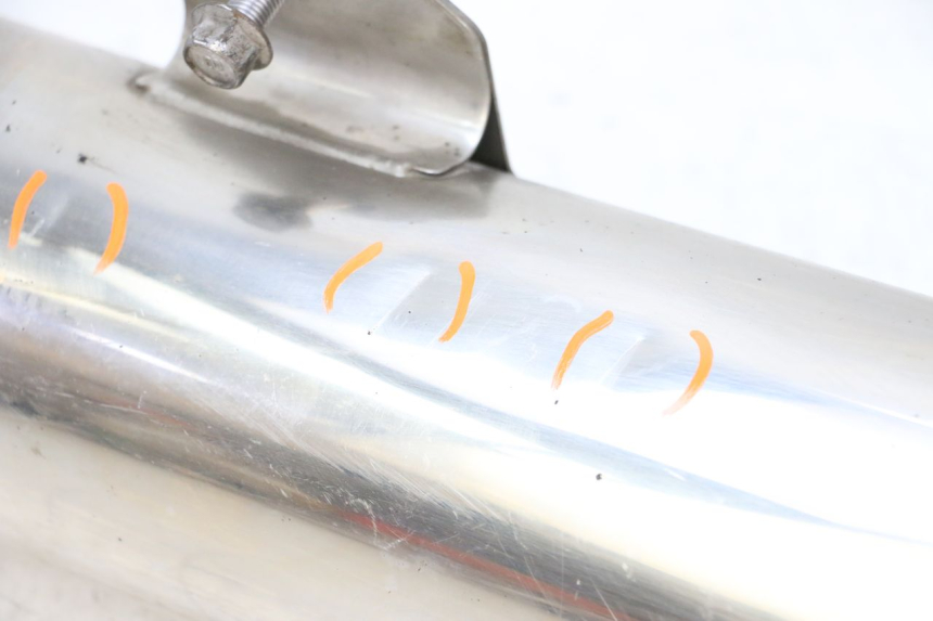 photo de LEFT EXHAUST YAMAHA FJR ABS 1300 (2006 - 2012) - Detailed visual inspection