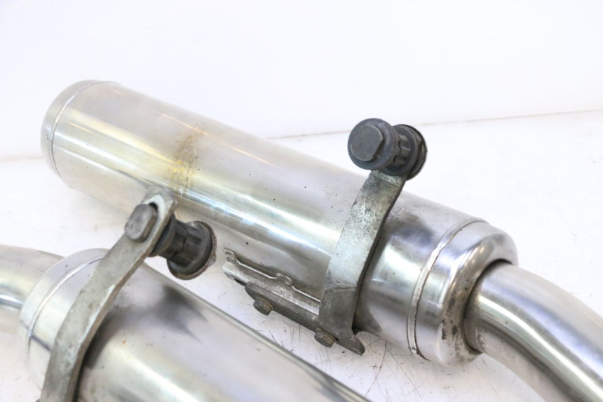 photo de EXHAUST KAWASAKI GPX F ZX750F 750 (1986 - 1990) - Alternative perspective