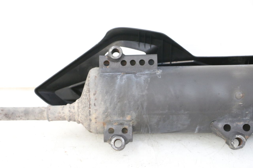 photo de EXHAUST HONDA PCX (JF57/JF64) 125 (2014 - 2018) - Technical close-up