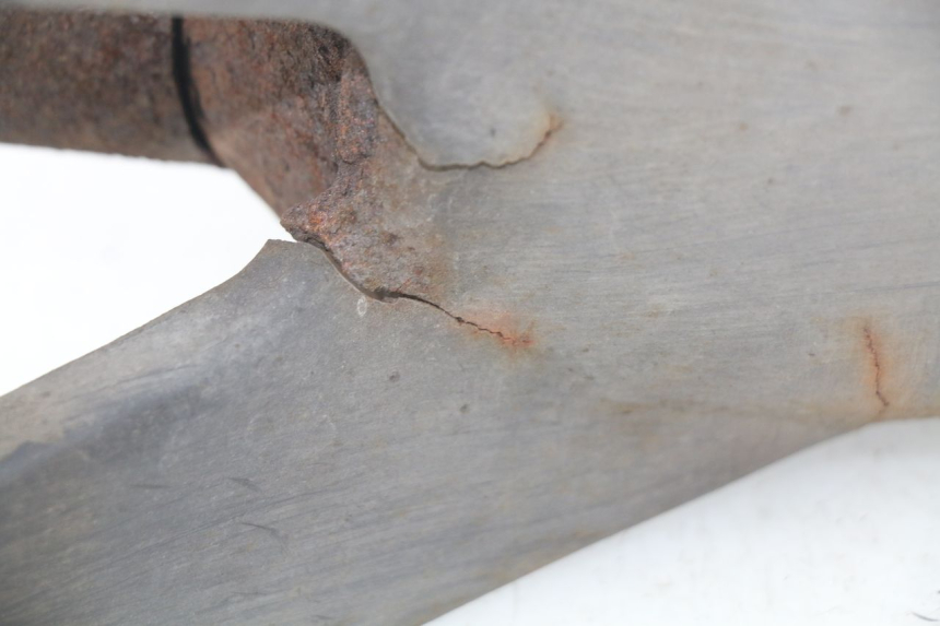 photo de EXHAUST HAOTIAN HT125T-2 125 - Surface and material condition