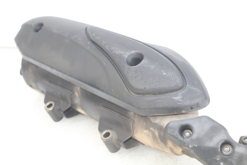 photo de EXHAUST PIPE YAMAHA HW XENTER 125 (2011 - 2017) - Zoom on usage condition