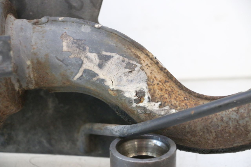 photo de EXHAUST PIPE PEUGEOT KISBEE 2T 50 (2010 - 2017) - Alternative perspective
