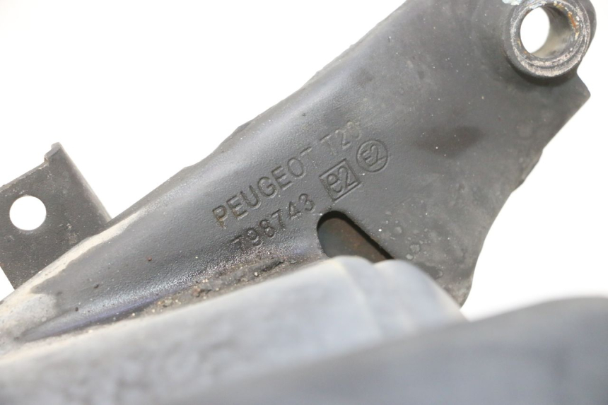 photo de EXHAUST PEUGEOT KISBEE 4T 50 (2023 - 2026) - Zoom on usage condition