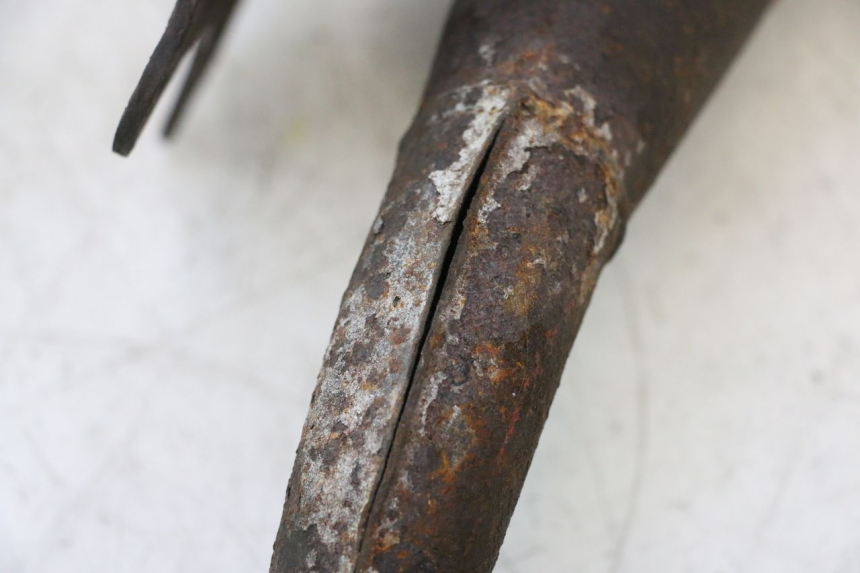 photo de EXHAUST PIAGGIO LIBERTY 50 (1998 - 2003) - Fixing points details